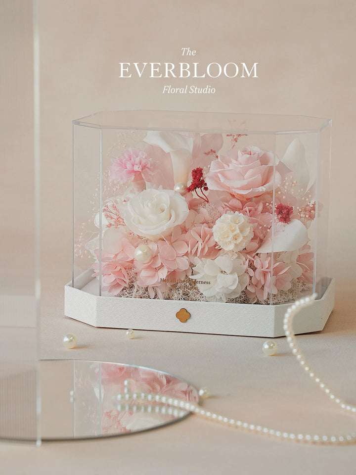 Octagon acrylic box with preserved flowers in Ballet Petals White & Pink