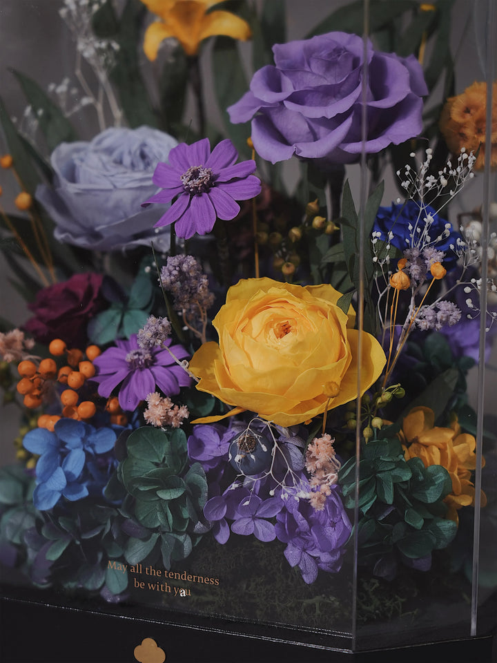 Close-up of preserved flowers in Monet’S Bloom Purple & Yellow