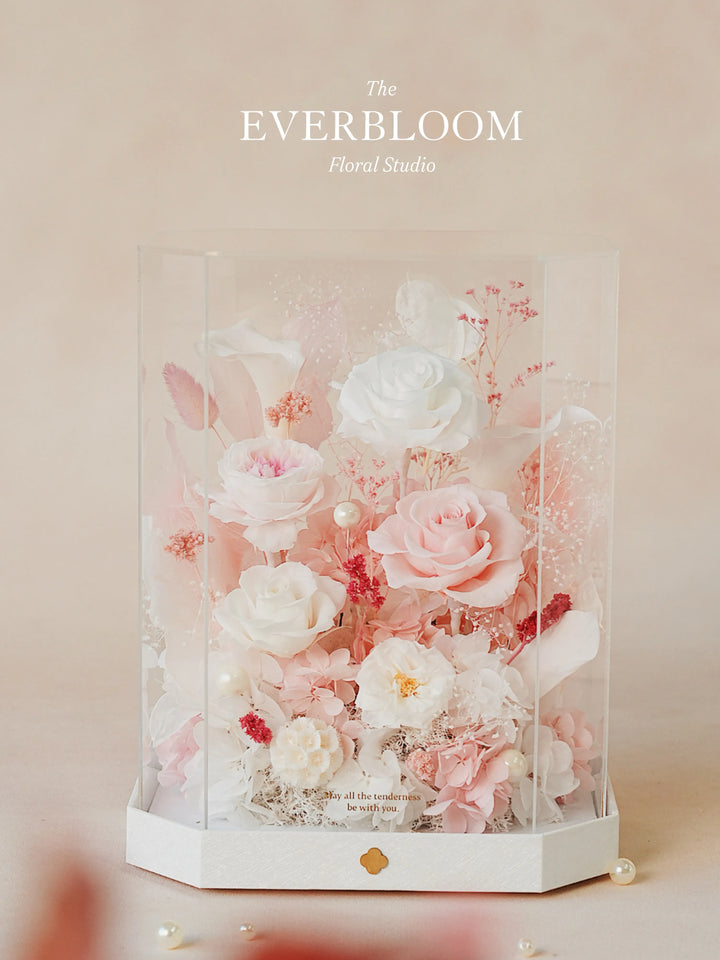 Octagon acrylic box with preserved flowers in Ballet Petals White & Pink