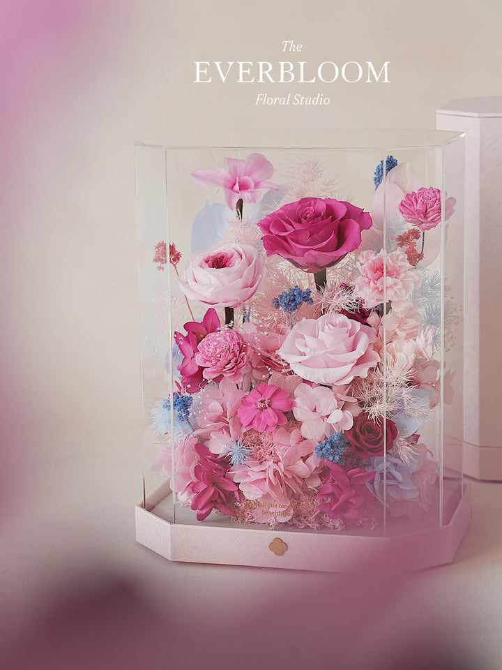 Octagon acrylic box with preserved flowers in Fuchsia Blush Fuchsia