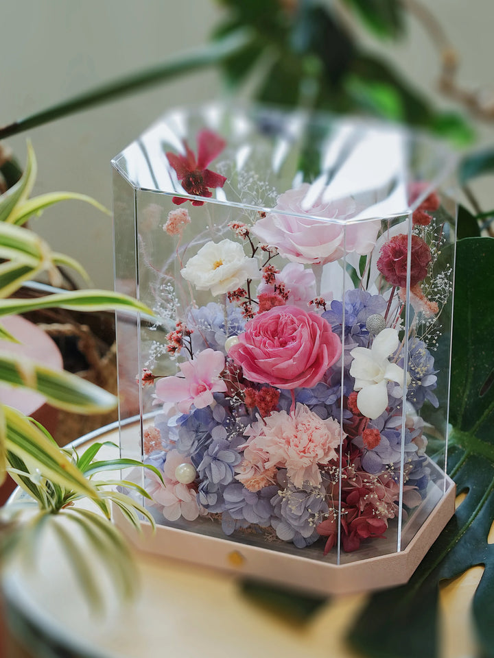 Tall octagon acrylic box with preserved flowers in Lavender Rosé Pink and Purple