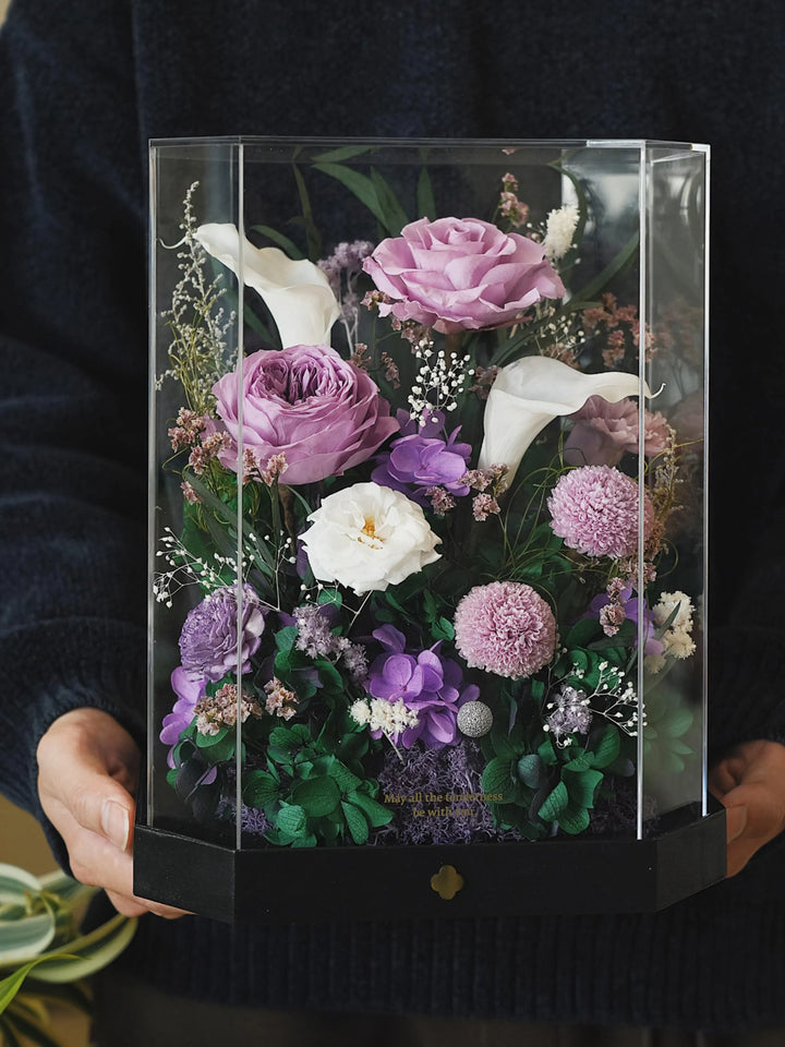 Person holding octagon preserved flower box in Lilac Mist Purple & White